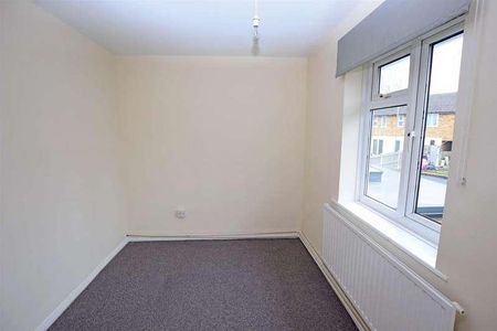 Cranbrook Close, Gillingham, ME8 - Photo 3