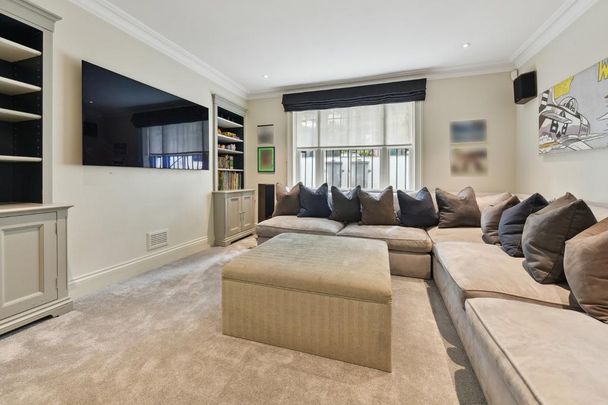 4 bedroom terraced house to rent - Photo 1