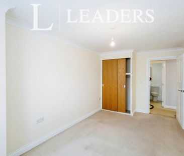 2 bedroom flat to rent - Photo 6