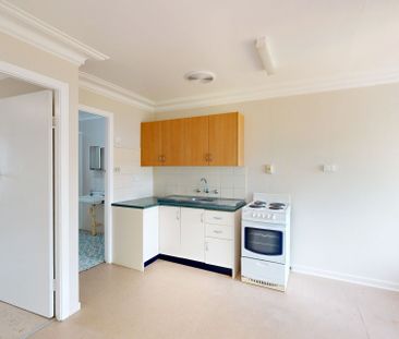 3/33 Aberglasslyn Road, Rutherford NSW 2320 - Photo 3