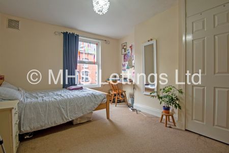 4 Bedroom Mid Terraced House for rent in Beechwood Mount - Photo 4