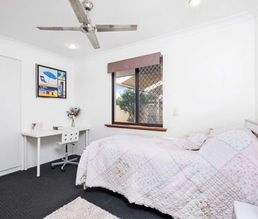 Family Home with Character! - Photo 5