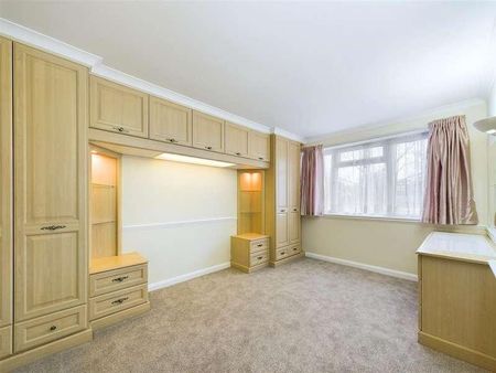 Whitby Road, Ruislip, HA4 - Photo 2