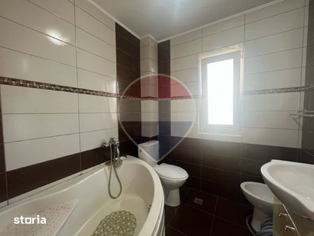 Casa duplex 4 camere de închiriat str. Ulmului, Lacul lui Binder - Photo 2