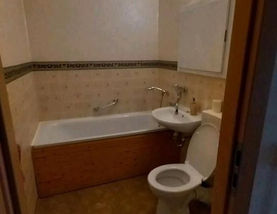 Schöne Wohnung 2,5 Raum - Photo 1