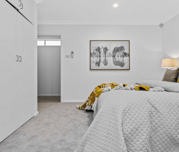 Stylish Home in the Heart of Attadale - Photo 3