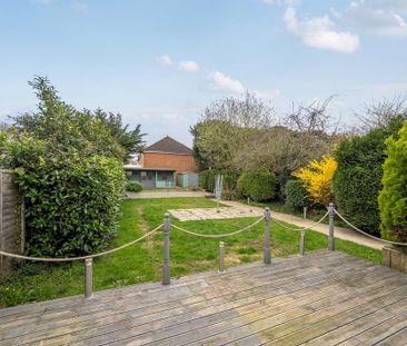 3 bedroom semi-detached house to rent - Photo 5