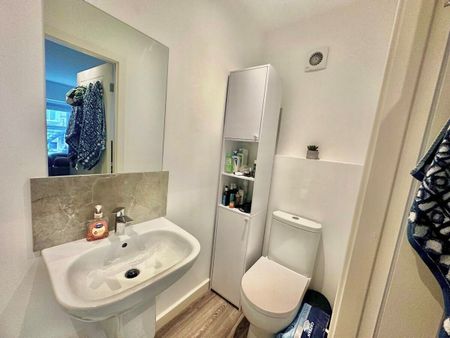 Back Dragon Parade, Harrogate - Photo 5