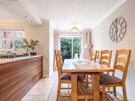 3 bedroom terraced house to rent - Photo 5