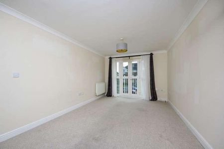 Gilbert White Close, UB6 - Photo 3