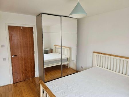 3 bedroom flat to rent - Photo 3