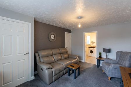 2 bedroom semi-detached house to rent - Photo 2