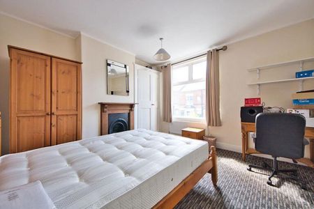 3 bedroom terraced house to rent - Photo 5