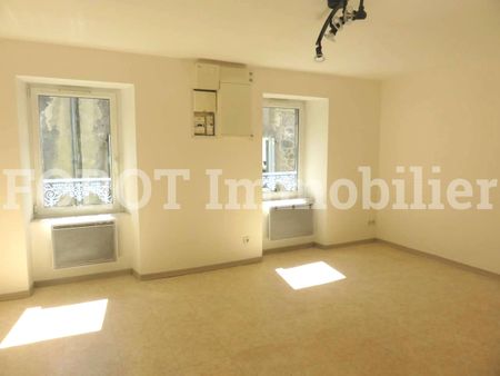 Location Appartement 3 pièces 57m² LAMASTRE 07270 - Photo 3