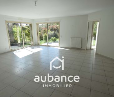 Location Maison 5 pièces 129m² JUIGNE SUR LOIRE 49610 - Photo 2
