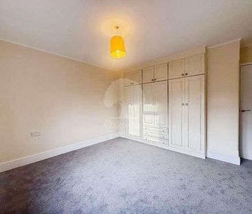 Courtlands, Maidenhead, SL6 - Photo 2