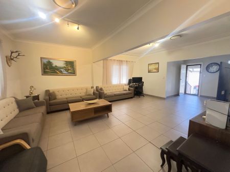 Comfortable Living in Fairfield - Photo 2