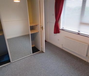 32 Larkfield Square, Lurgan, Craigavon, BT66 7DQ - Photo 6