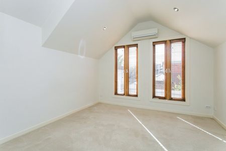 TOP QUALITY, GOOD SIZED HOME - Photo 3