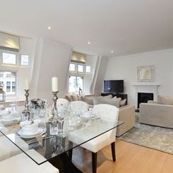 Two Bedrooms Apartment in Duke Street, Mayfair W1K - Photo 1