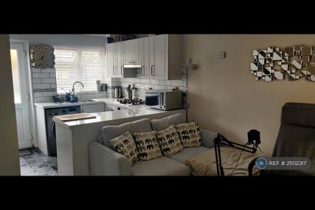 1 bedroom terraced house to rent - Photo 2