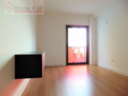 3 bedroom luxury Apartment for rent in Lisbon - Photo 4