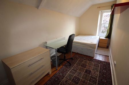 4 Bed Flat, Cotham Lawn Road, BS6 - Photo 4