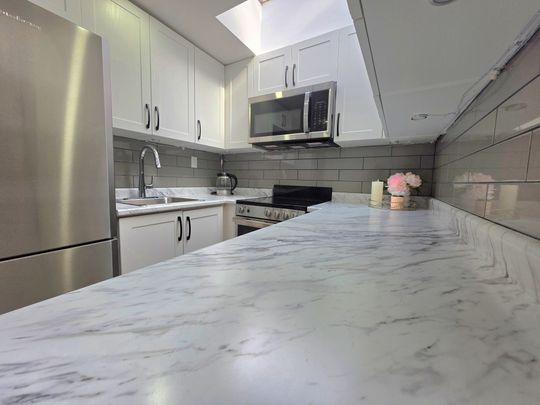 For Lease - 658 Dundas Street Unit# 2B, Toronto, Ontario - Photo 1