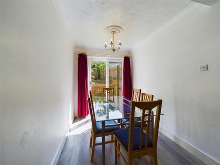 5 bedroom house to rent - Photo 2