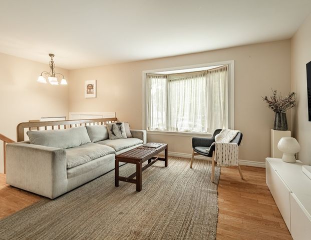 À louer / Maison à étages - Photo 1