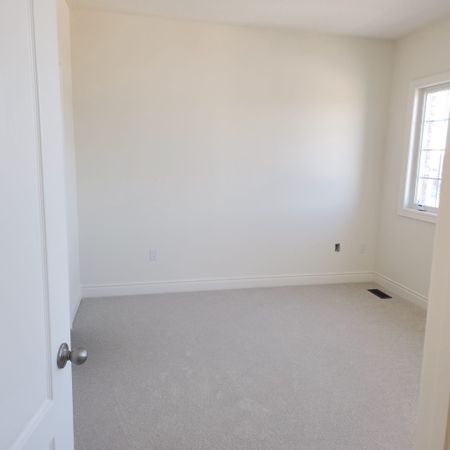 For Lease - 172 Bloomfield Crescent, Cambridge, Ontario - Photo 5