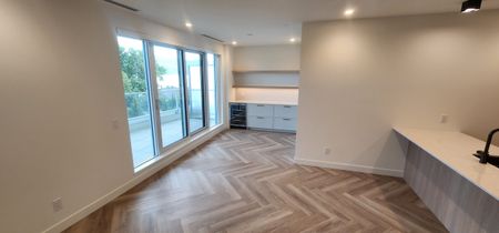 2 Bed 2 Bath unit at Movala with park and lake views - Photo 2