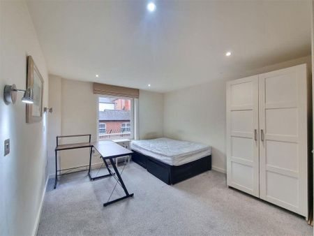 2 bedroom flat to rent - Photo 4