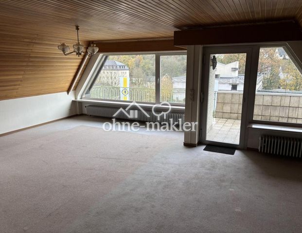 Seltene Gelegenheit in Vallendar - über 2 Etagen, 5 Zimmer Küche, 2 Bäder, 2 Loggien - Photo 1