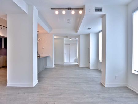 For Lease - 223 St Clair Avenue Unit# Th4, Toronto, Ontario - Photo 2