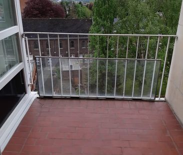 Appartement te huur - Photo 1