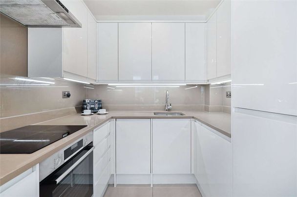 Finished to a high standard throughout, a newly refurbished duplex apartment. - Photo 1