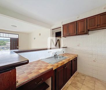 Location Appartement 3 pièces 62m² REMIRE MONTJOLY 97354 - Photo 3