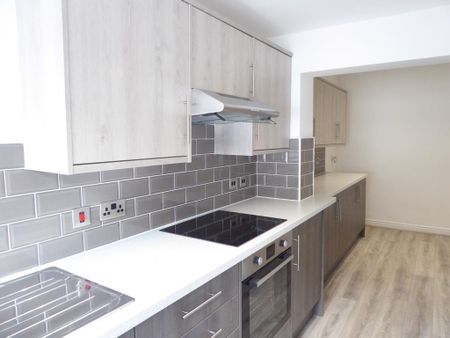 2 Bedroom Terraced House To Rent - Photo 3