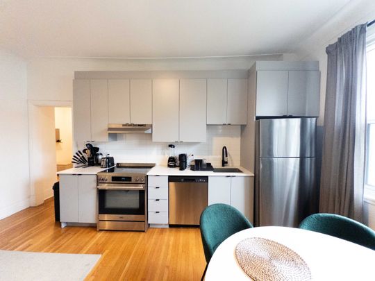 2075 Av. Lincoln, Montréal (Ville-Marie), QC H3H - Photo 1