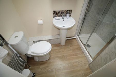 6 bedroom house to rent - Photo 5