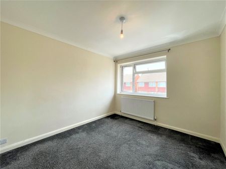 Percy Avenue, Ashford, Surrey,TW15 - Photo 4