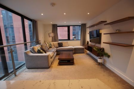 2 bedroom Apartment to let - Photo 2