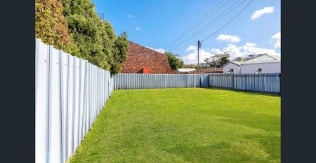 4/82 Selwyn Street, Merewether, NSW 2291 - Photo 5