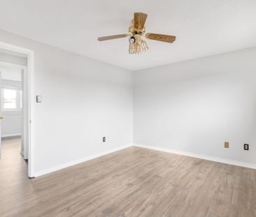 For Lease - 39 Martindale UPPER Crescent, Brampton, Ontario - Photo 3