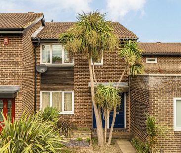 Briar Close - Photo 1