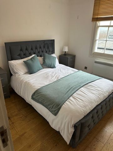 3 Bed Maisonette, Mile End Road, E3 - Photo 2