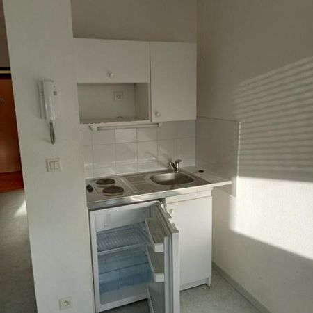 Appartement - T1 - BELLIGNAT - Photo 3