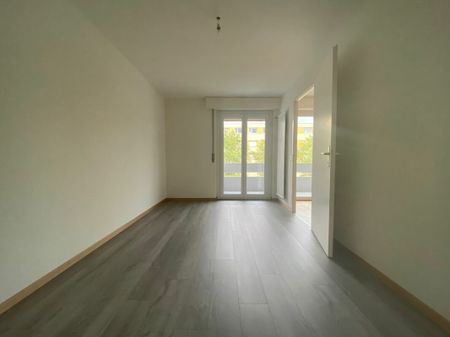 Appartement rénové de 4.5 pièces avec balcon - Photo 4