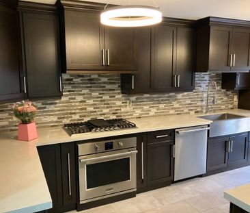 For Lease - 2245 SHIPWRIGHT Road, Oakville, Ontario - Photo 2